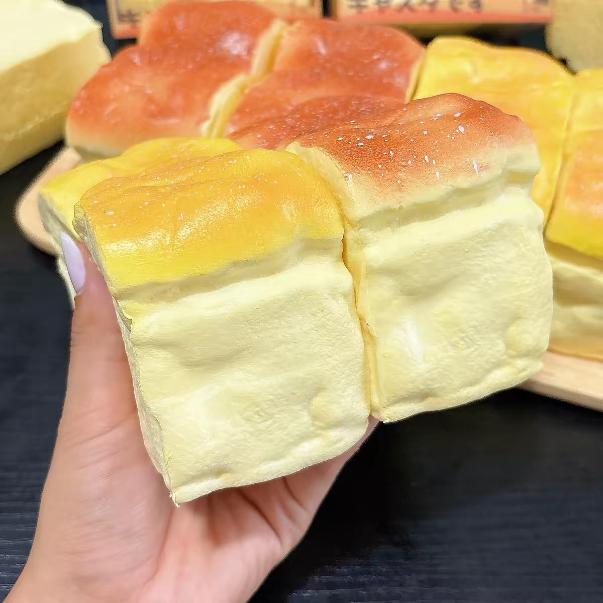 🍞✨ Hachimi Kadita Bread ขนมปังคาดิตะ 2 สี ของแท้ Slow Rising พร้อมกล่อง 1 เซต 2 ชิ้น