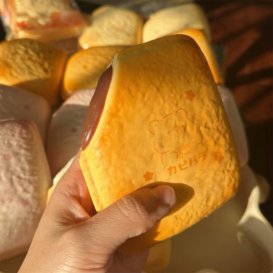 🍞🦫 Moozy Capybara Pocket Bread ขนมปังคาปิบาร่า Squishy ของแท้ เนื้อนุ่ม Slow Rising มี 3 แบบ ของสะสมพรีเมียม