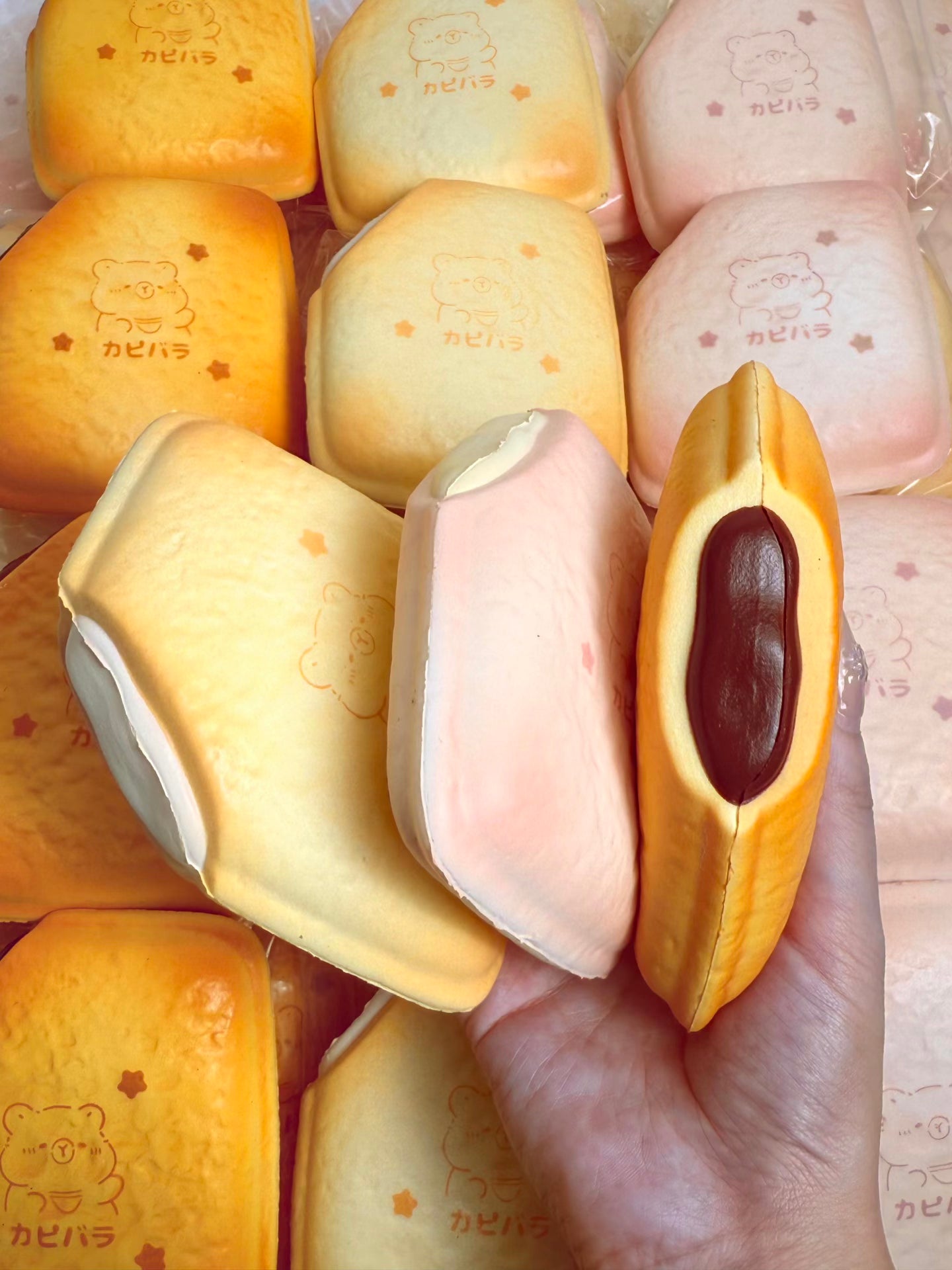 🍞🦫 Moozy Capybara Pocket Bread ขนมปังคาปิบาร่า Squishy ของแท้ เนื้อนุ่ม Slow Rising มี 3 แบบ ของสะสมพรีเมียม