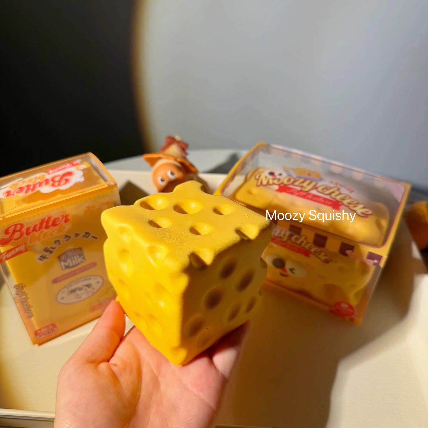 🧀🟨 Moozy Cheese Cube ชีสก้อนสี่เหลี่ยม Squishy ของแท้ เนื้อนุ่ม Slow Rising ของสะสมพรีเมียม