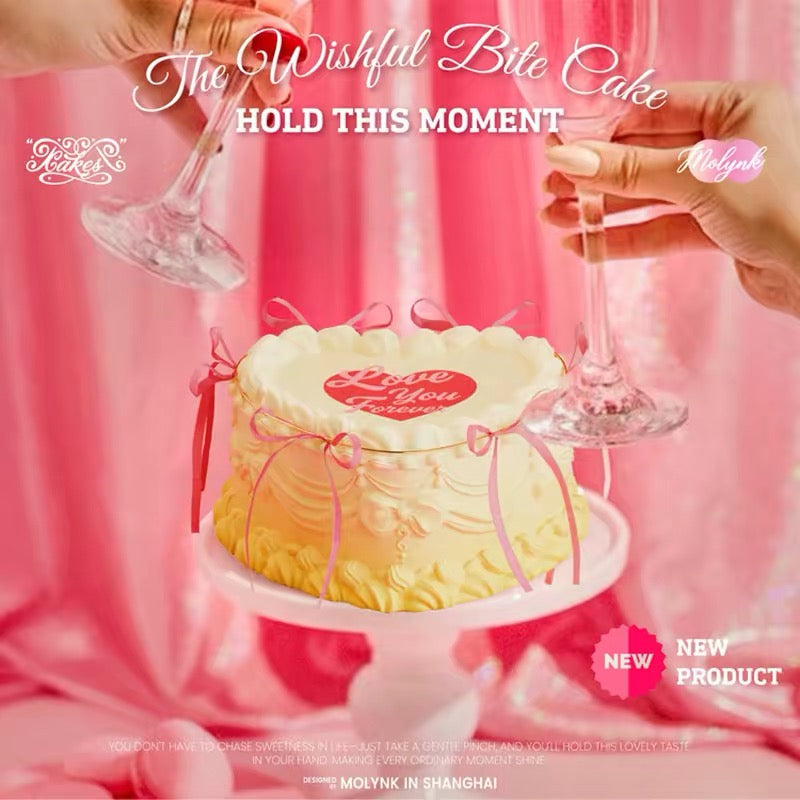 🎂 MOLYNK สกุชชี่เค้กทรงหัวใจ ขนาดใหญ่ ของแท้ 100% Slow Rising พร้อมกล่องของขวัญ เลือกได้ 3 ลาย