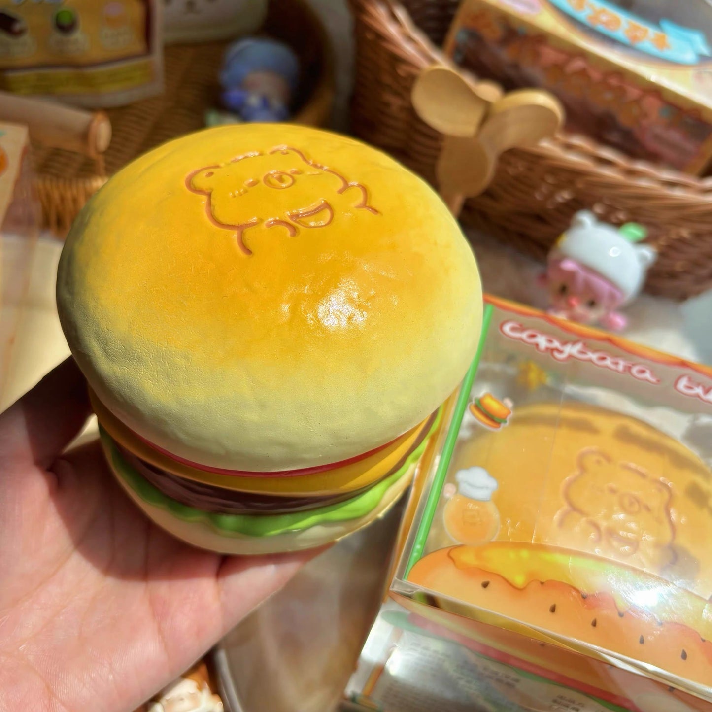 🍔🦫 Moozy Capybara Hamburger แฮมเบอร์เกอร์คาปิบาร่า Squishy ของแท้ เนื้อนุ่ม Slow Rising พร้อมแพ็กเกจ